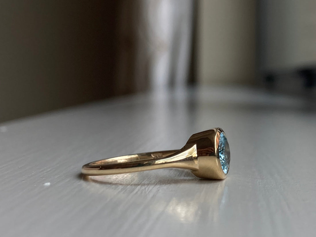 14k Aquamarine Tapered Signet Ring