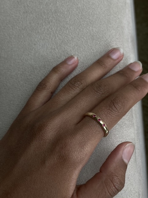 14k Ruby Ellipses Band