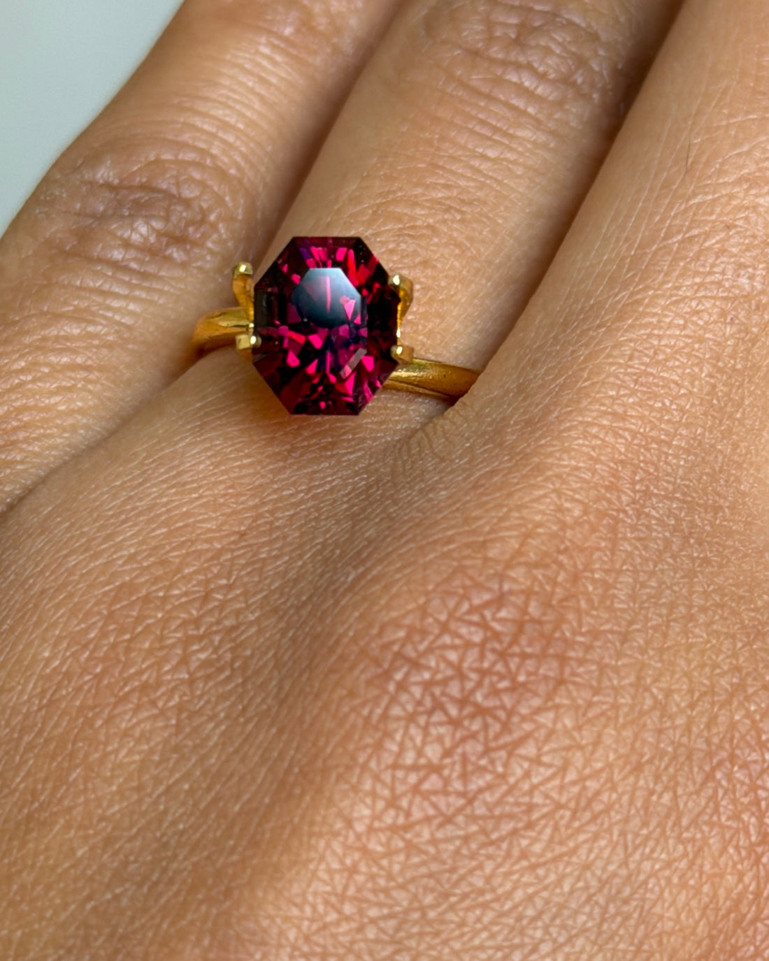 2.99 ct Rhodolite Garnet
