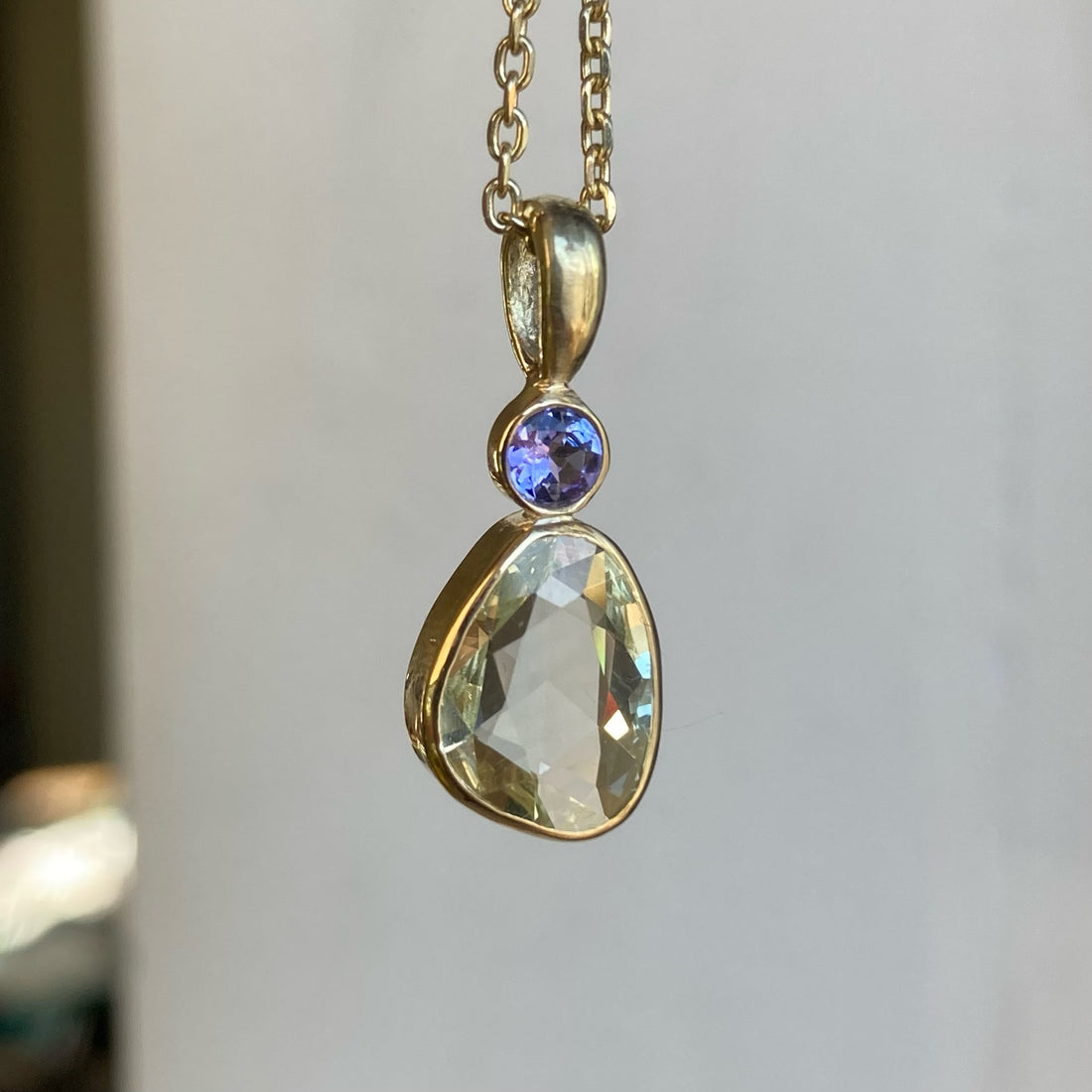 Nymphéas - 14k Sapphire and Tanzanite Pendant