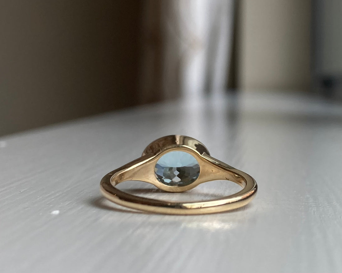 14k Aquamarine Tapered Signet Ring