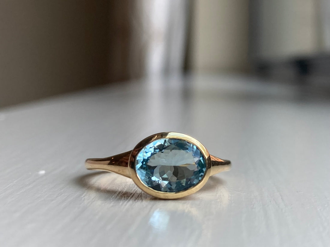 14k Aquamarine Tapered Signet Ring