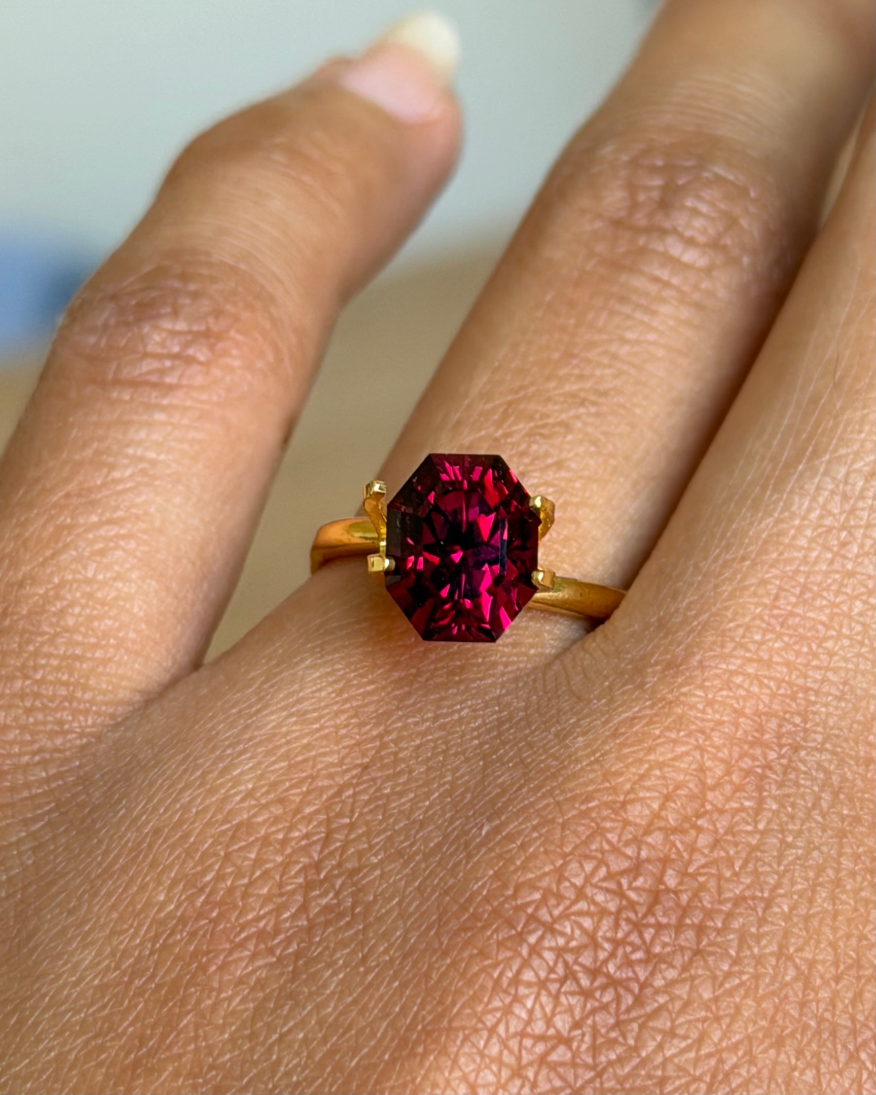 2.99 ct Rhodolite Garnet