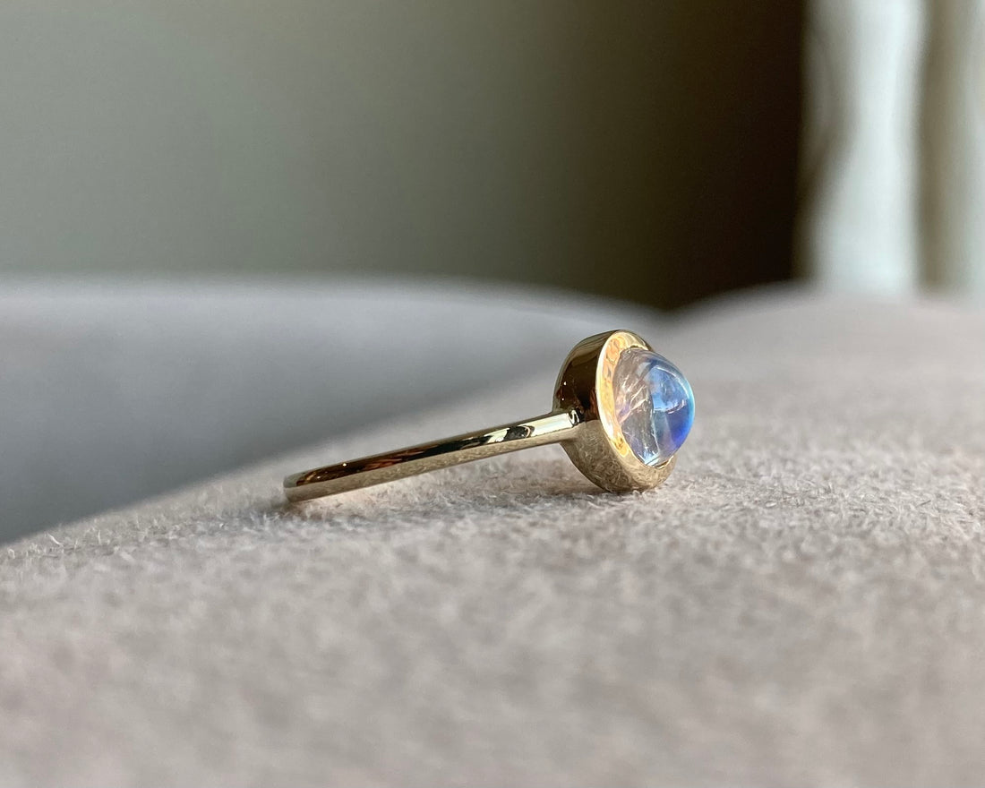14k Round Moonstone Ring