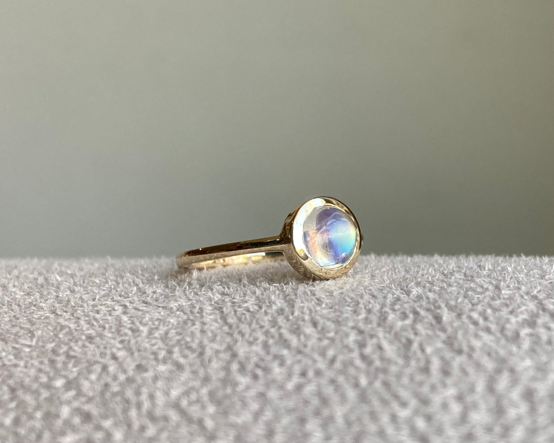 14k Round Moonstone Ring