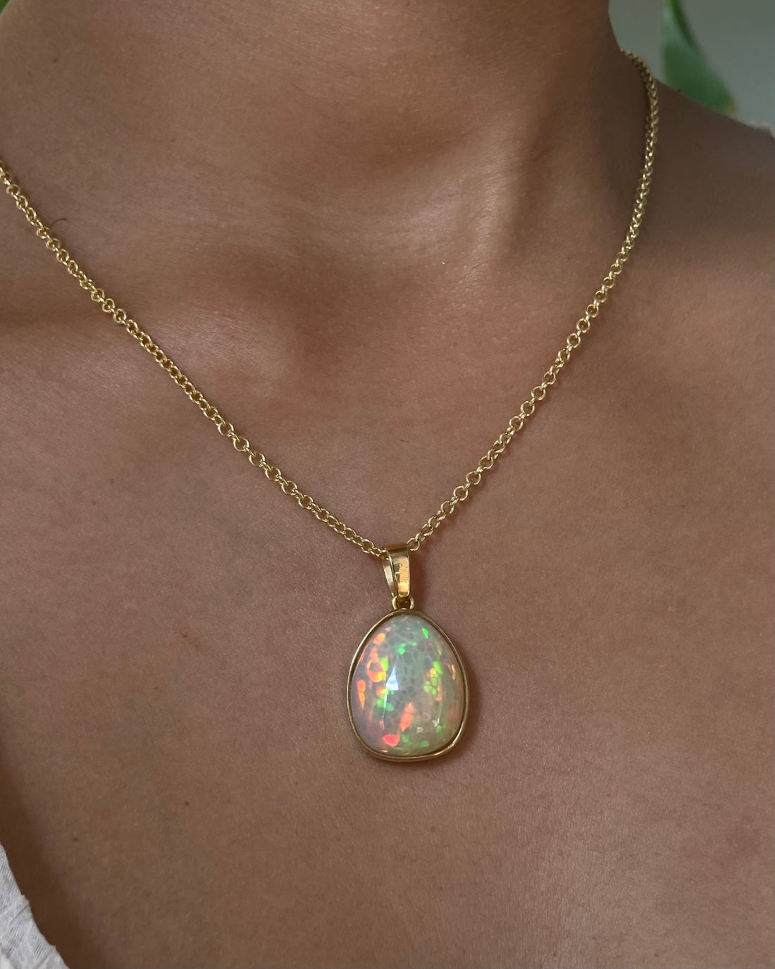 14k Honeycomb Opal Pendant