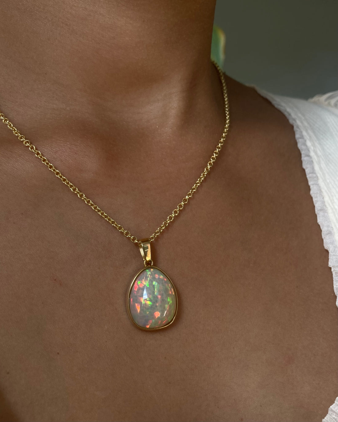 14k Honeycomb Opal Pendant