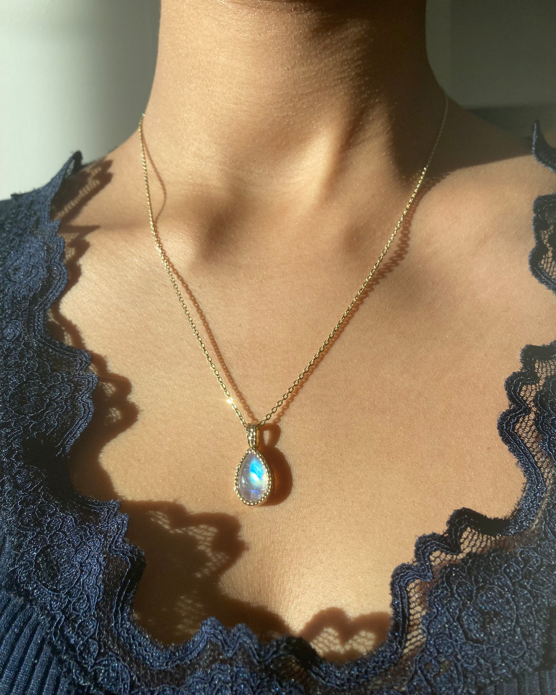 14k Hammered Moonstone Pendant