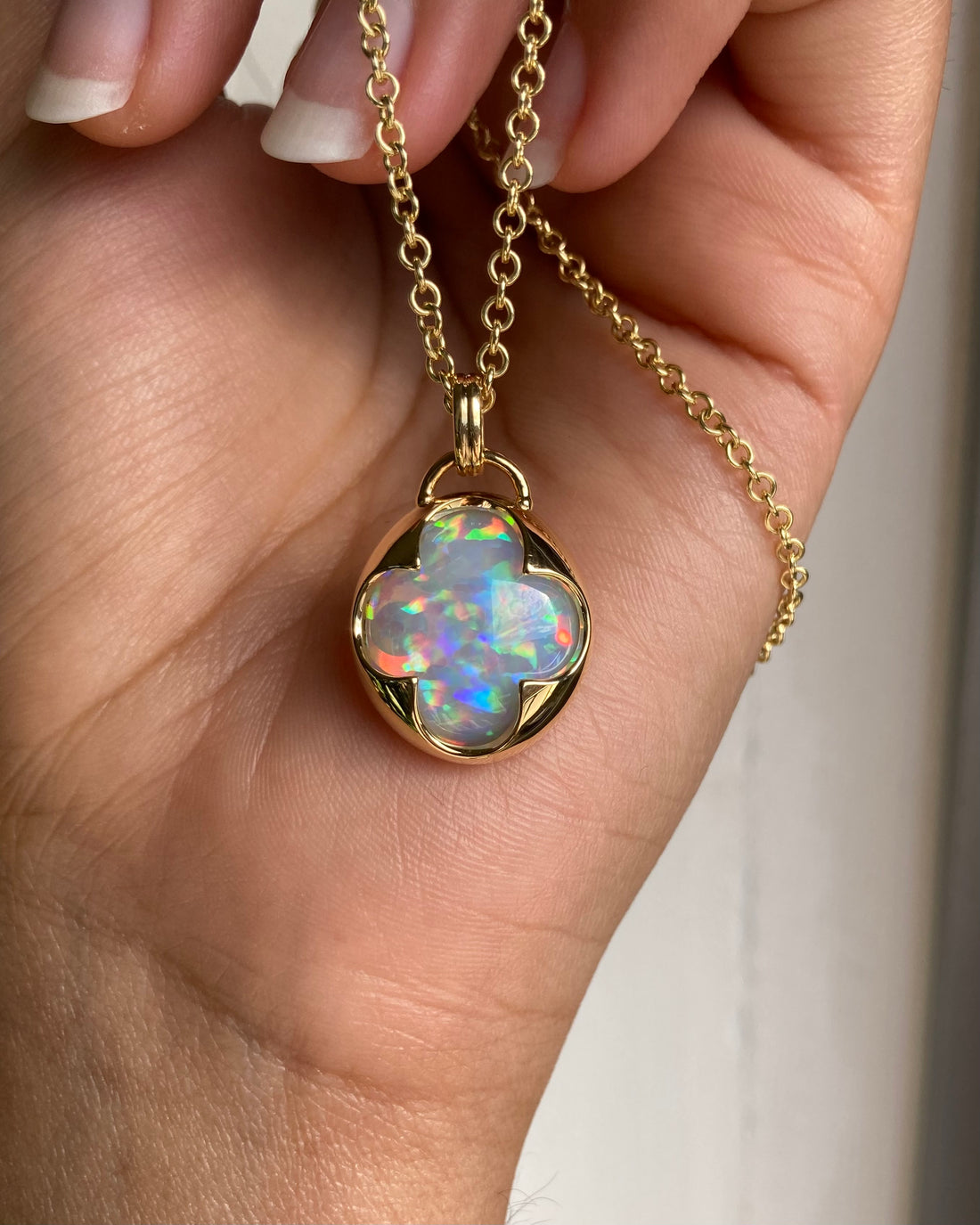 Clover - 14k White Opal Pendant
