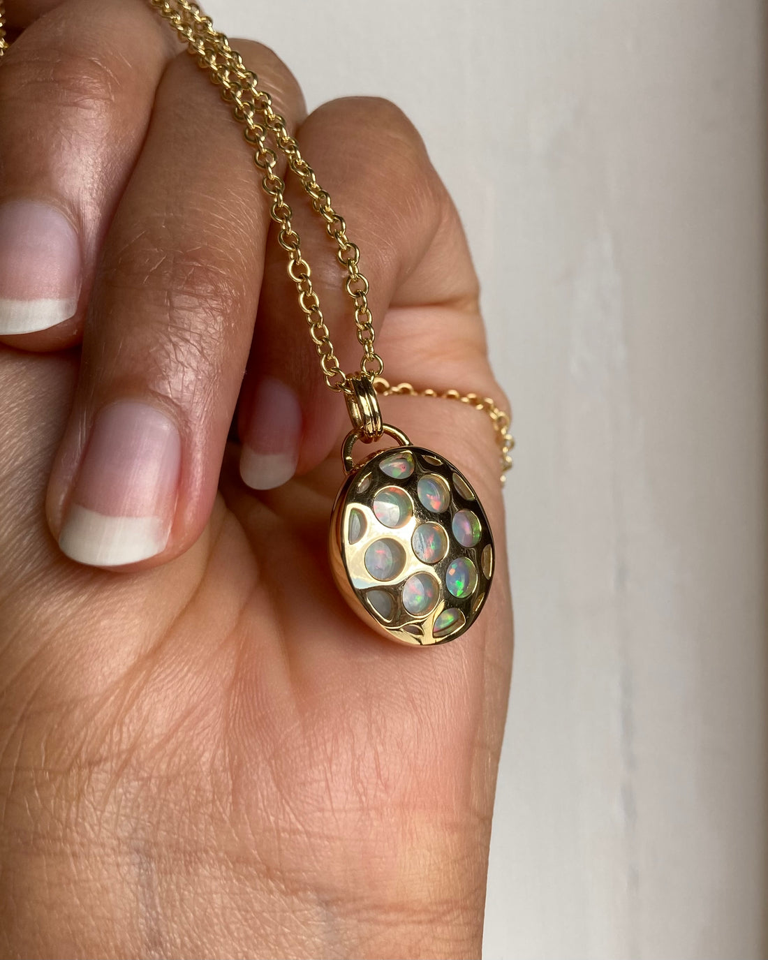 Clover - 14k White Opal Pendant