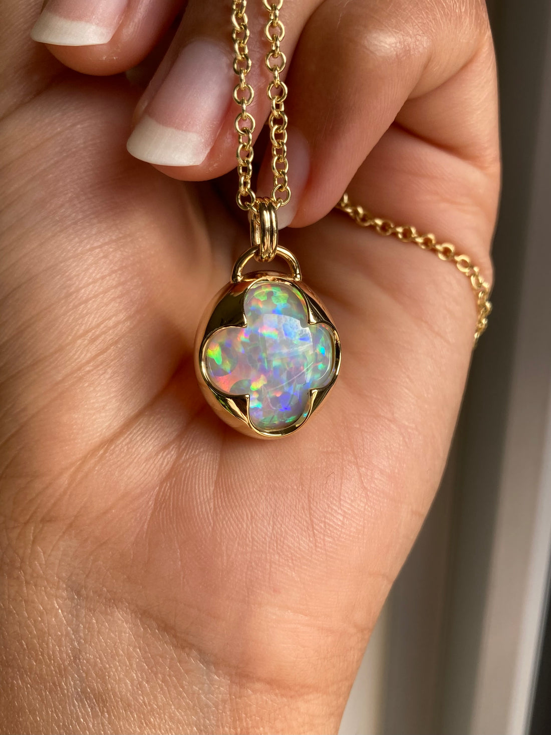 Clover - 14k White Opal Pendant
