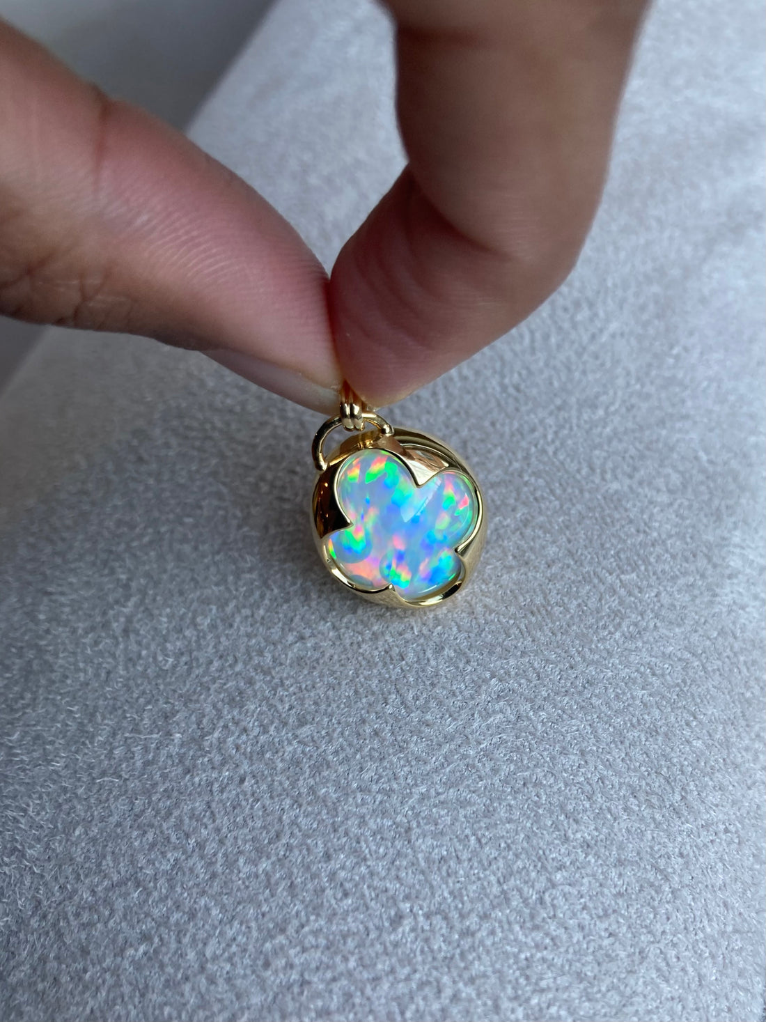 Clover - 14k White Opal Pendant