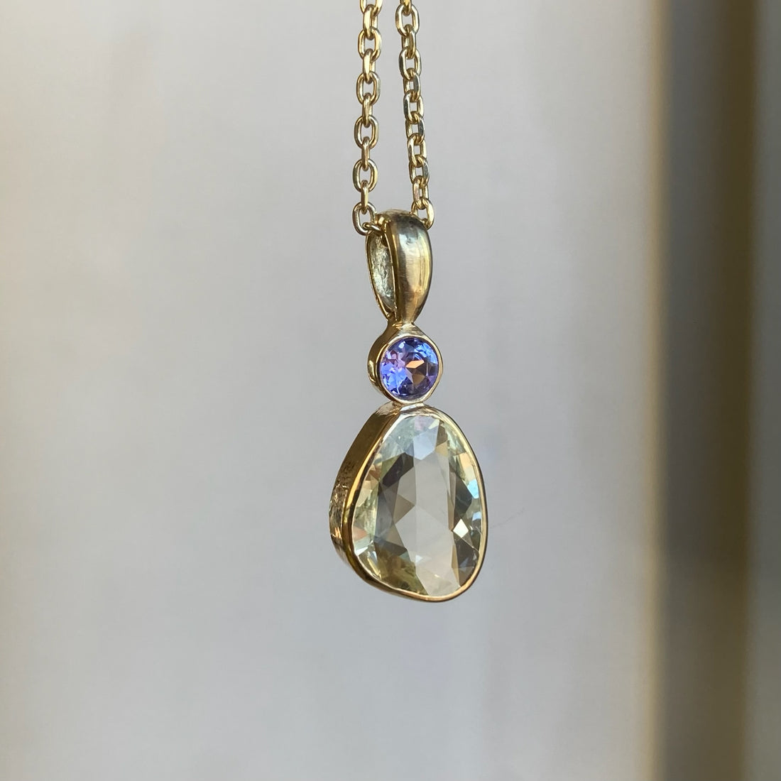 Nymphéas - 14k Sapphire and Tanzanite Pendant
