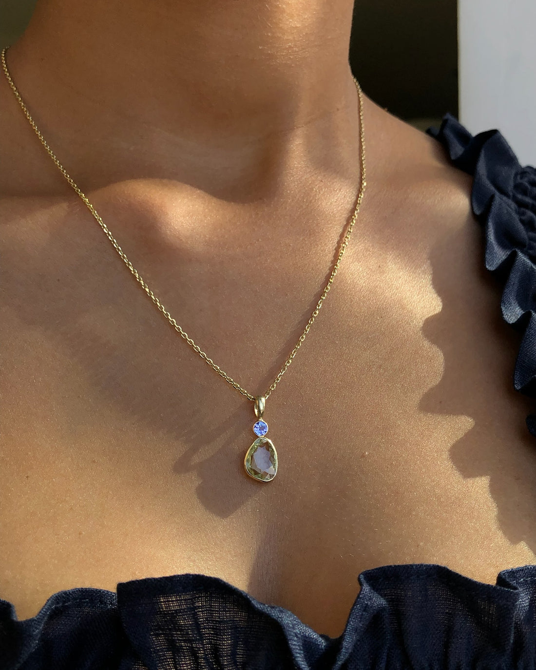 Nymphéas - 14k Sapphire and Tanzanite Pendant