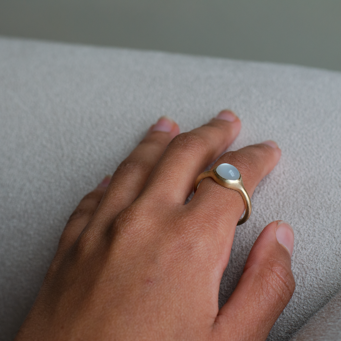 Glacé - 14k White Moonstone Signet Ring