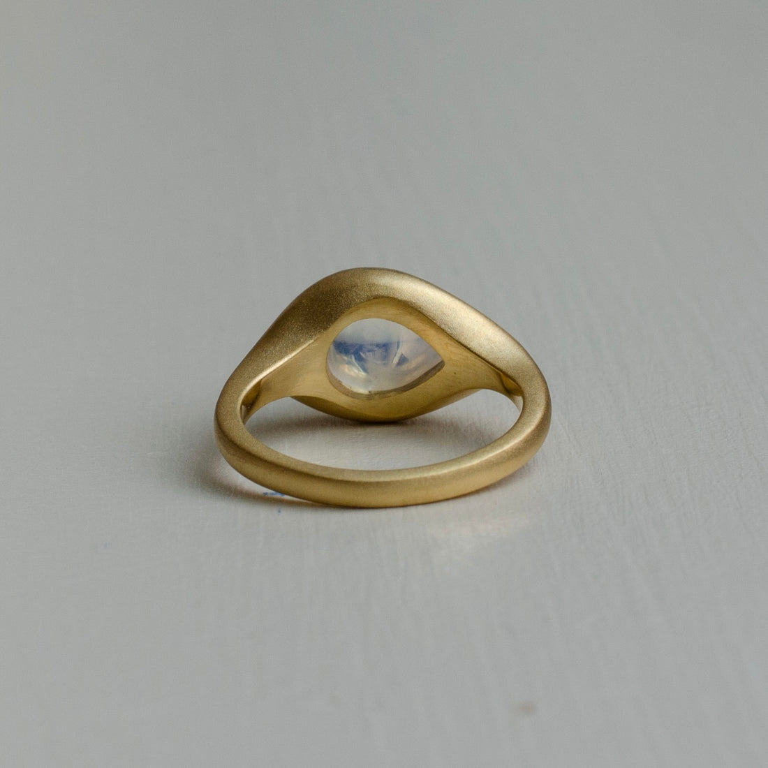 18k Grand Signet Moonstone Ring
